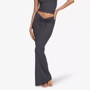 NWOT Skims ruched maxi skirt graphite ribbed soft lounge